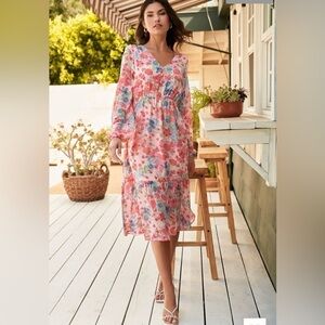 Sugarlips Macaron Floral Nellie Ruffle Midi
Dress Size: L NWT